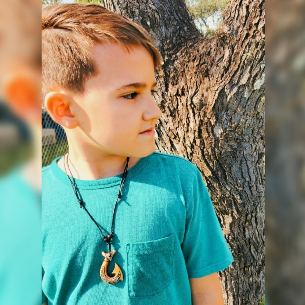 🐟 Light Brown Fish Hook Necklace 🐟